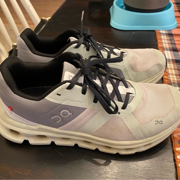 Onclouds! Very good condition - Picture 2 of 3